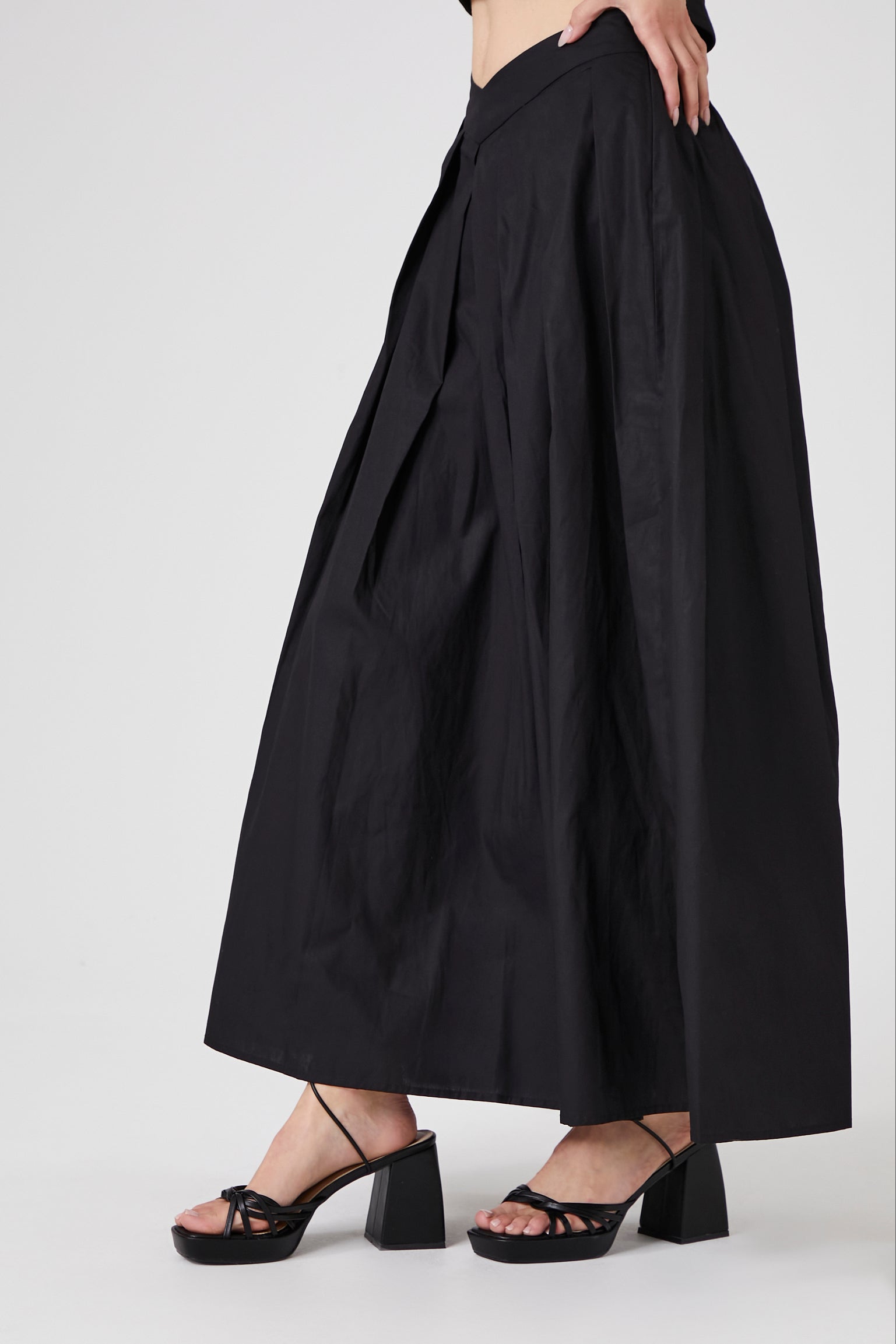 Black Pleated Poplin Maxi Skirt 3