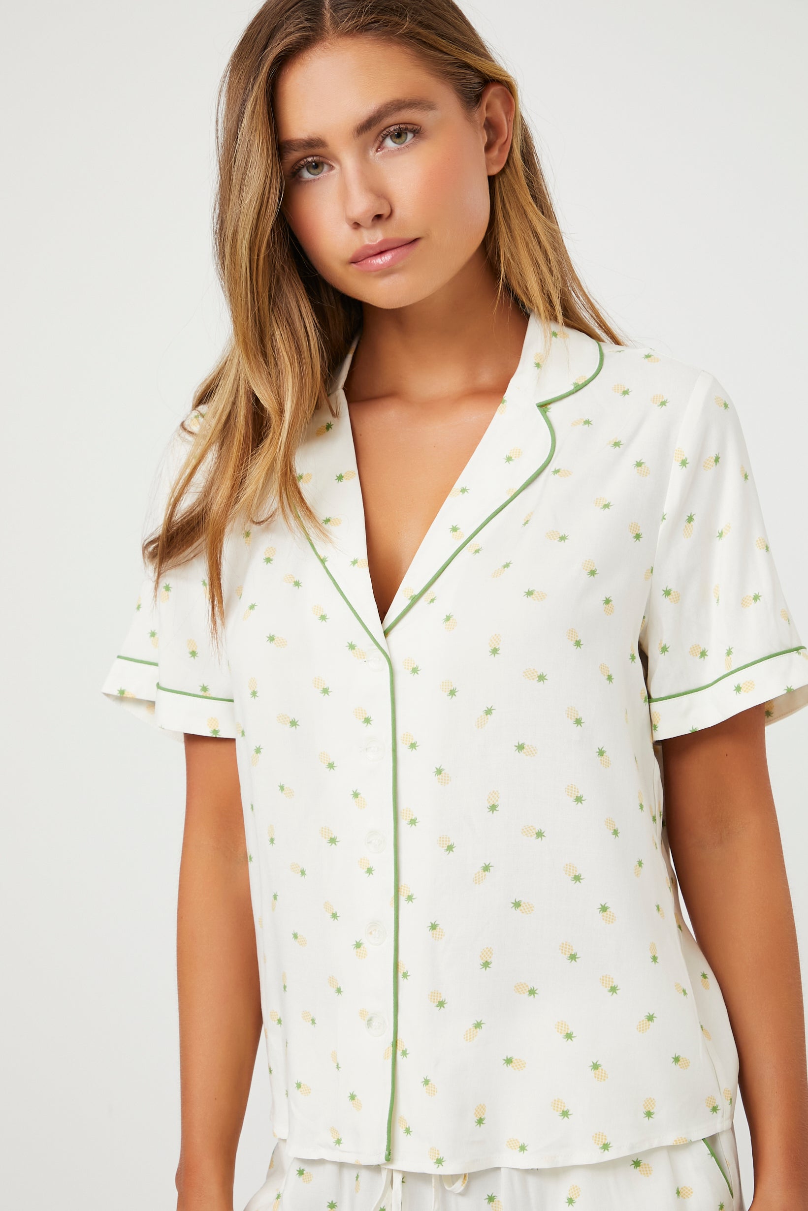 Ivory/Multi Pineapple Shirt & Shorts Pajama Set 2