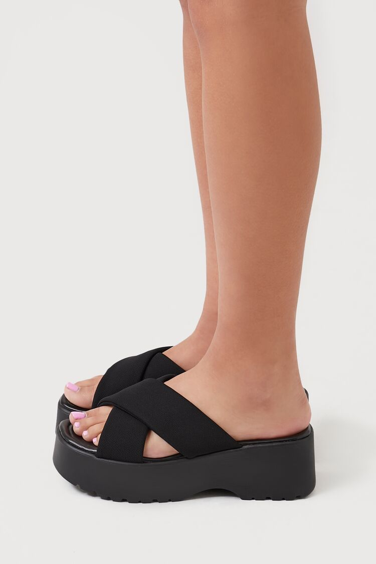 Black Crisscross Flatform Sandals  1